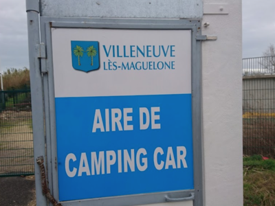 aire-camping-car-villeneuve-maguelone.png3
