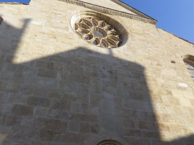 façade ouest et entrée de la basilique St Aphrodise-MBP