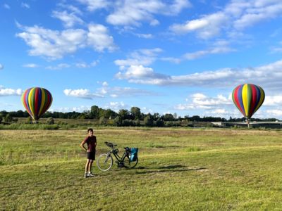 loire-velo-montgolfiere