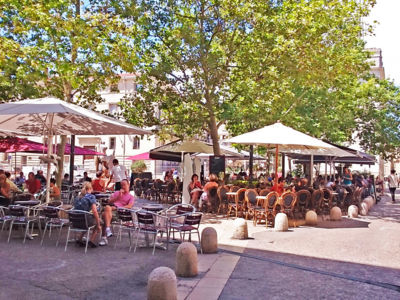place du marché aux fleurs préfecture montpellier