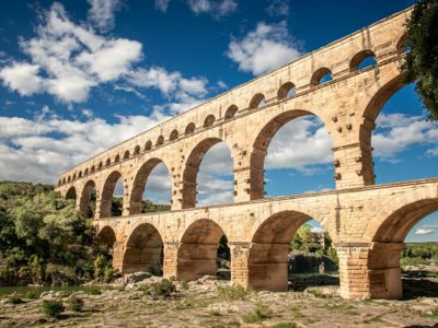 pontDuGard-horizontal