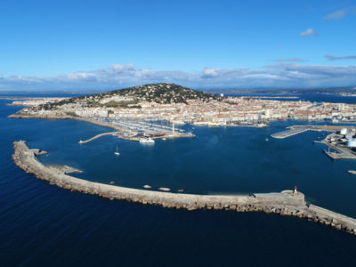 vue-aerienne-sete-et-brise-lame-g-deloye-ot-thau-20102-800px-13343886