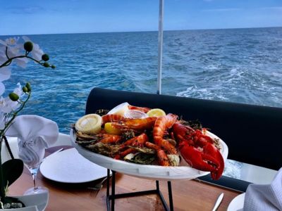 Universyacht - Bateau privatisé avec skipper et dégustations au Cap d'Agde