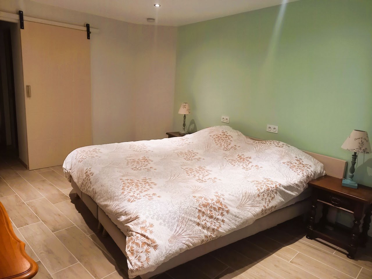 Chambre accessible_Gîte Savean_St Nicolas_du_Pélem