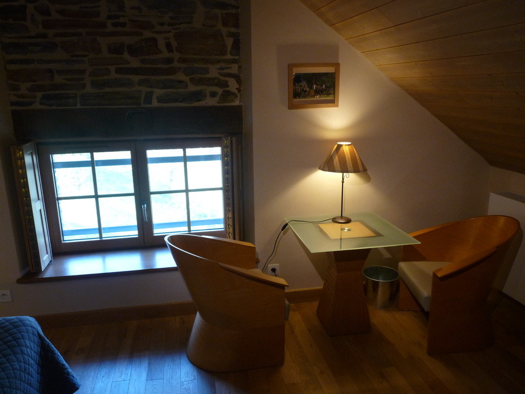 Chambreétage-petitsalon-