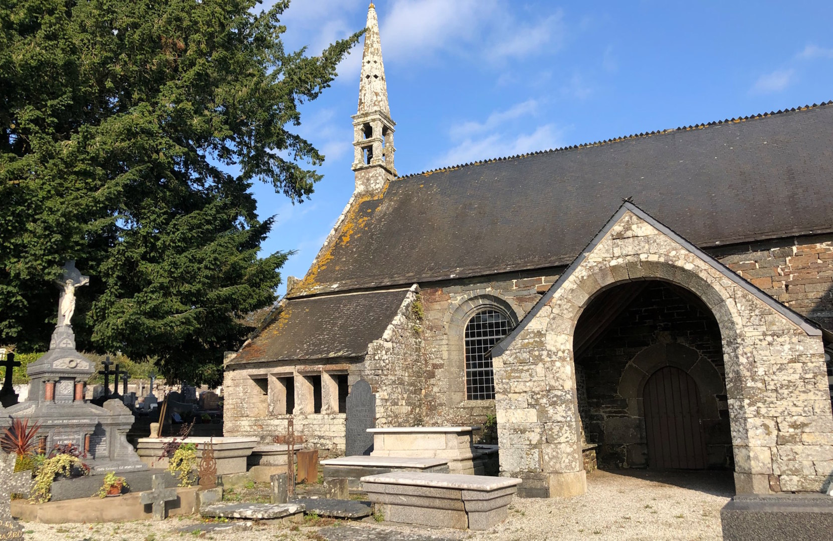 Chapelle St Gilles Gouarec Kreiz Breizh Bretagne @DominiqueHervé-