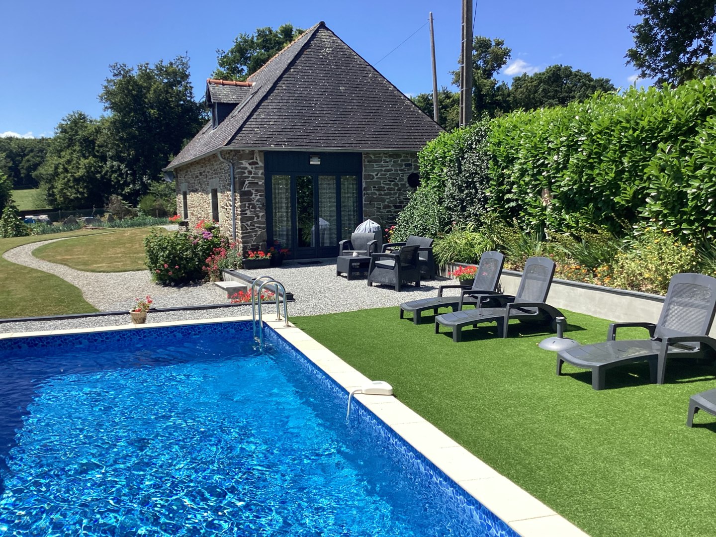 Ouvrir la diaporama Maison Fleurie avec piscine