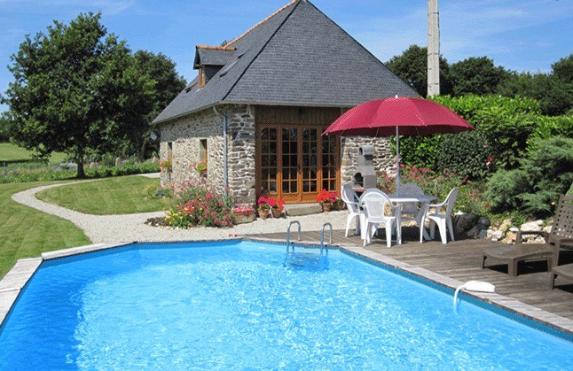 Piscine Garden Cottage_ meublé _Gunning_Plounévez-Quintin