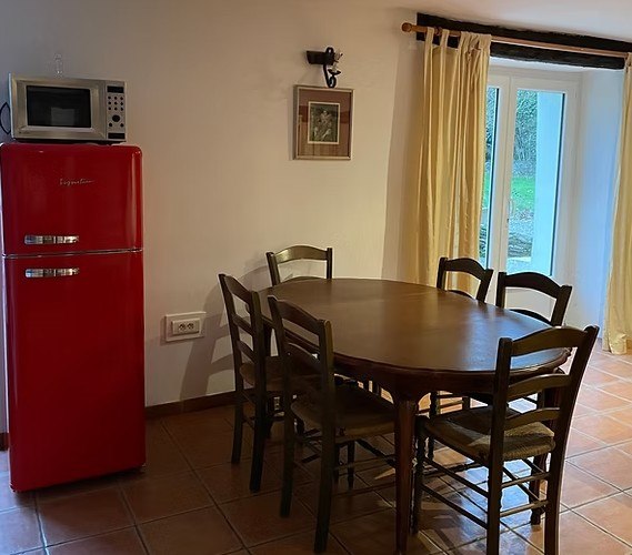 Ouvrir la diaporama Salle_à_manger_gite_marie-Kermarc'h_St Nicolas_du_Pélem