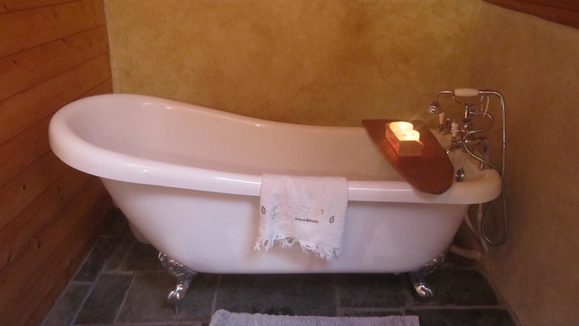 Salle de bain_Meublé Facy_Saint-Nicolas-du-Pélem