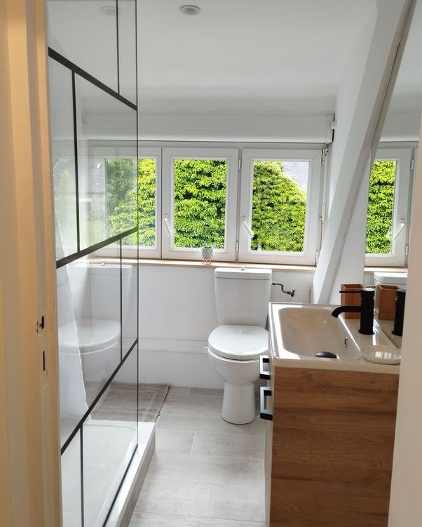 Salle-deau_Gite_Ty_Coz_Locarn