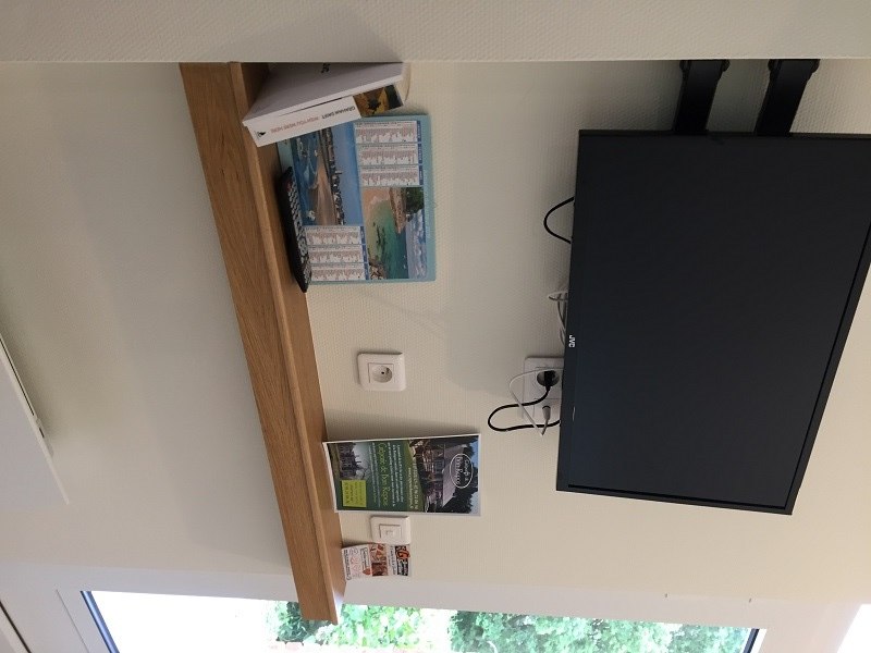 Ouvrir la diaporama Salon-TV-gite-Ty-Bris-Bon-Repos-Sur-Blavet