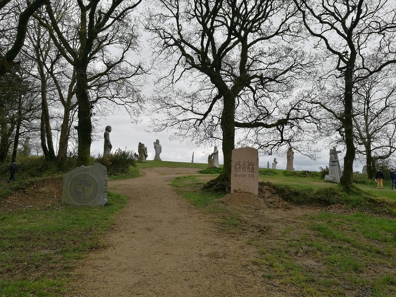 Valleedessaints-aucoeurdebreizh-Plouguernevel---Copie