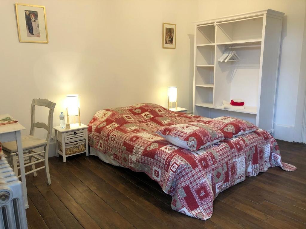 Ouvrir la diaporama chambre_Manoir_Botcol5_St_Nicolas_du_Pélem