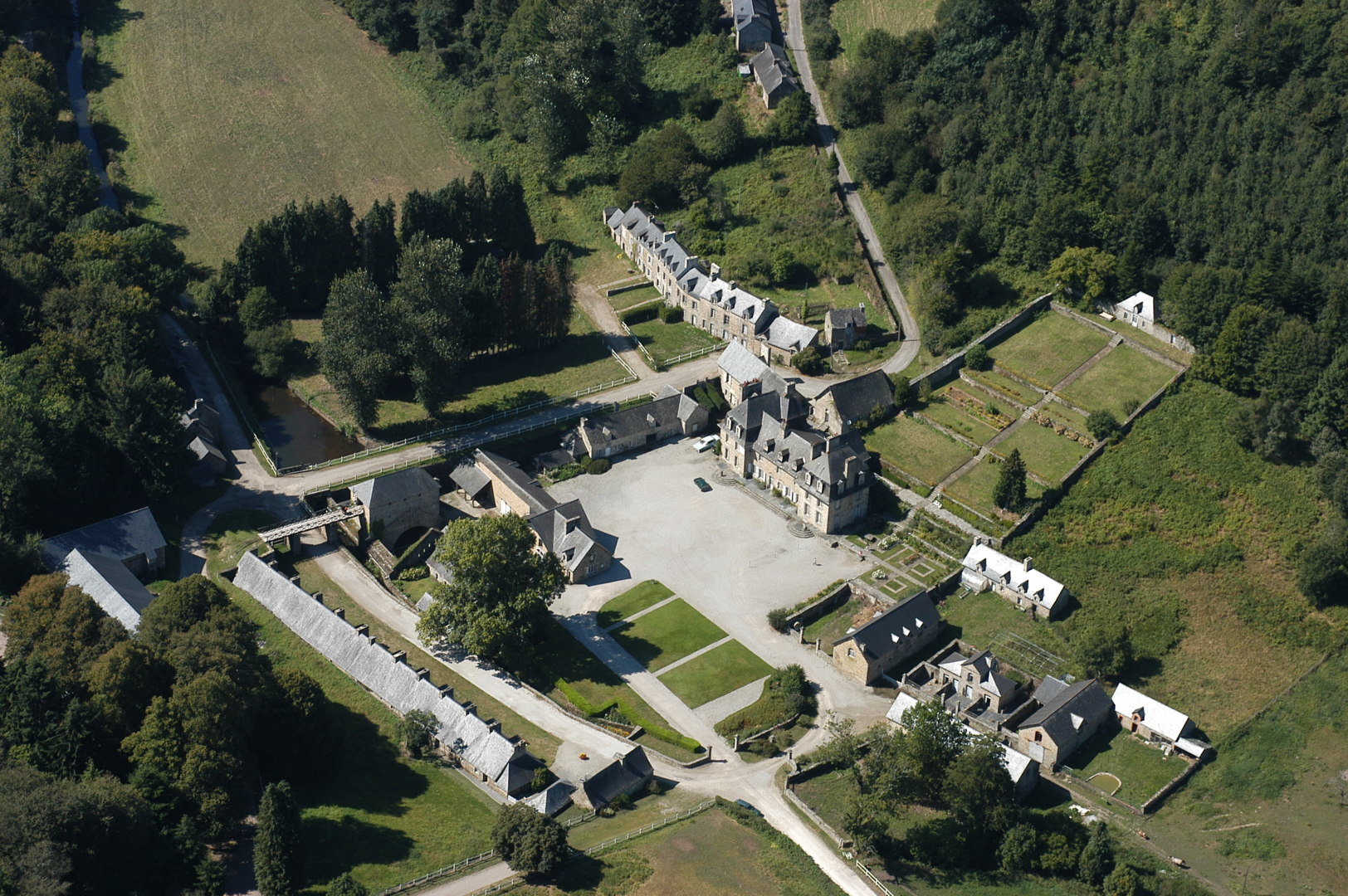 chez manu - forges des salles