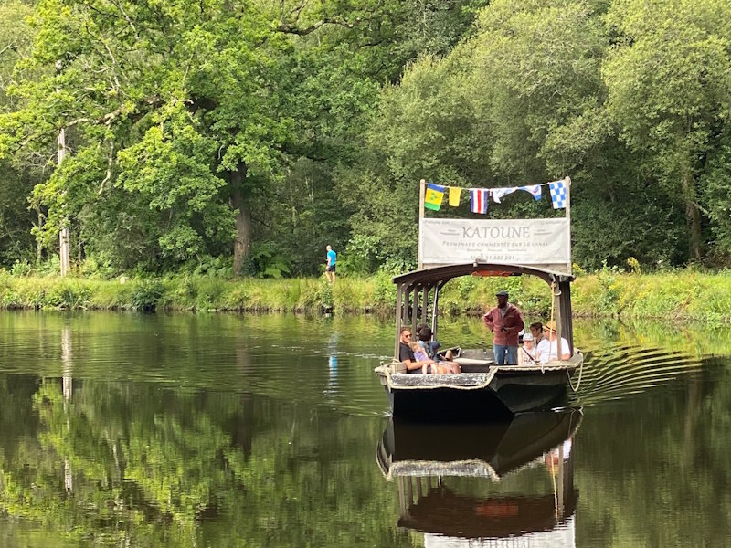 Katoune, balade en bateau sur le canal de Nantes à Brest