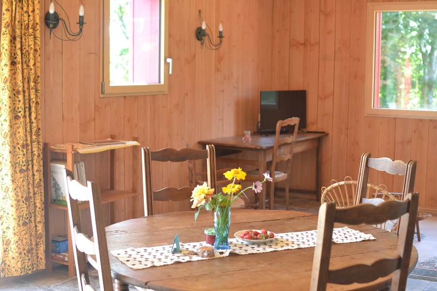 salle à manger1_gite_Saint_Conogan_Glomel