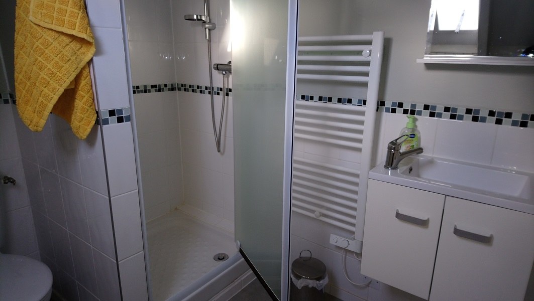 salle-d-eau-gite-Ker-Maniok-Paule