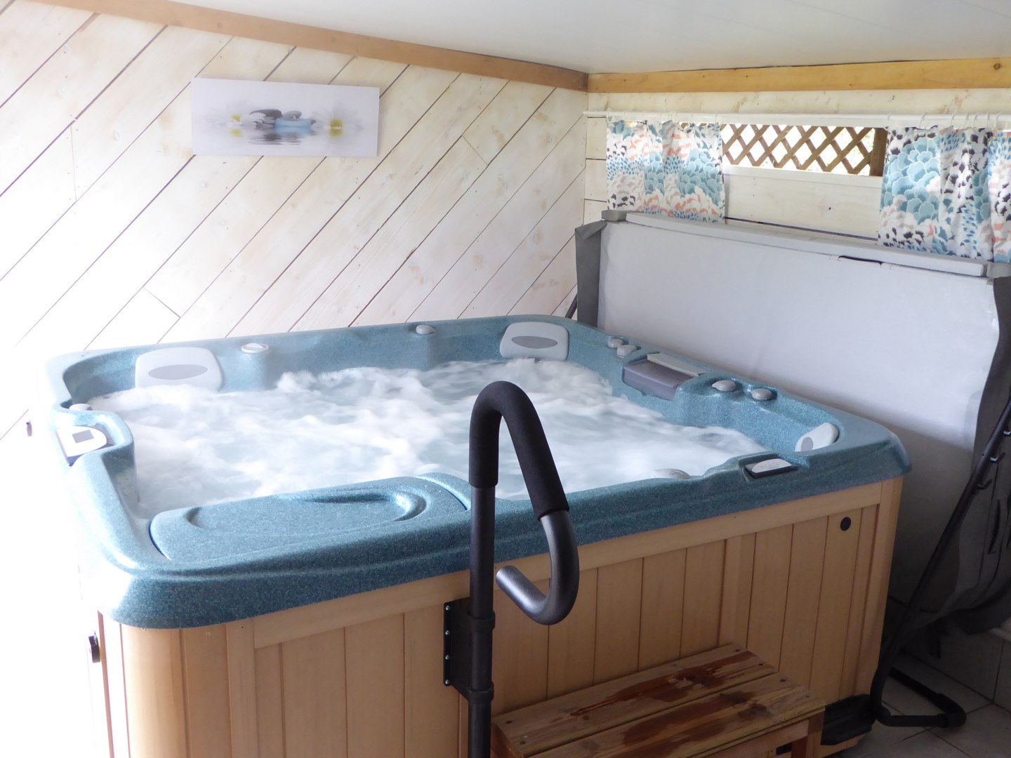 Ouvrir la diaporama spa avec rideaux 50%2