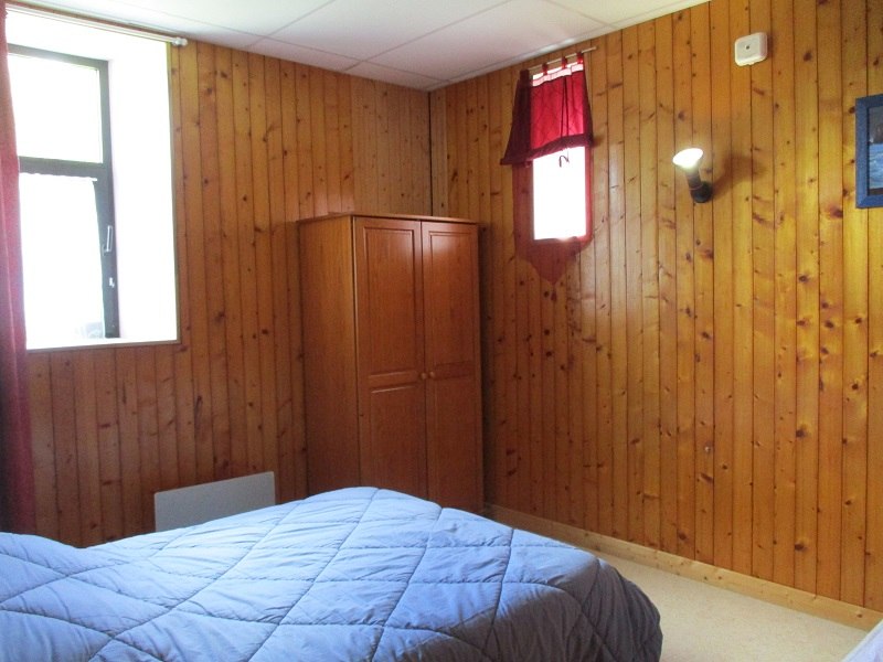 village Kermarc'h_ rouge gorges7