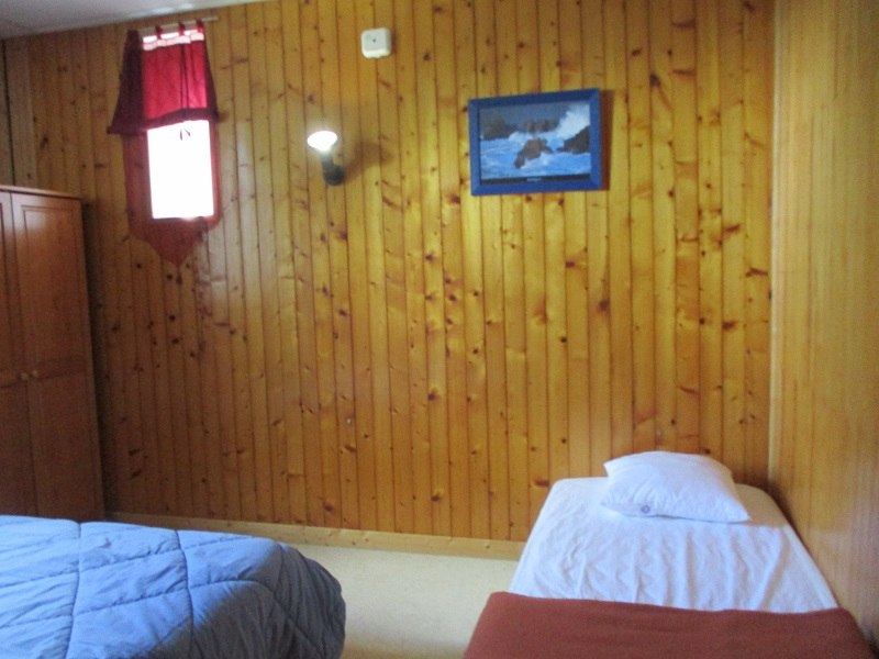 village Kermarc'h_ rouge gorges8