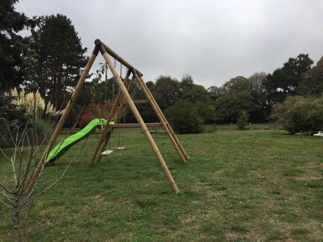 vue-exterieure-terrain-gite-nihoul--tregnanton-guerledan