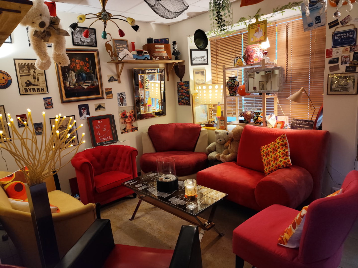 Bar à l'Ouest, Perret