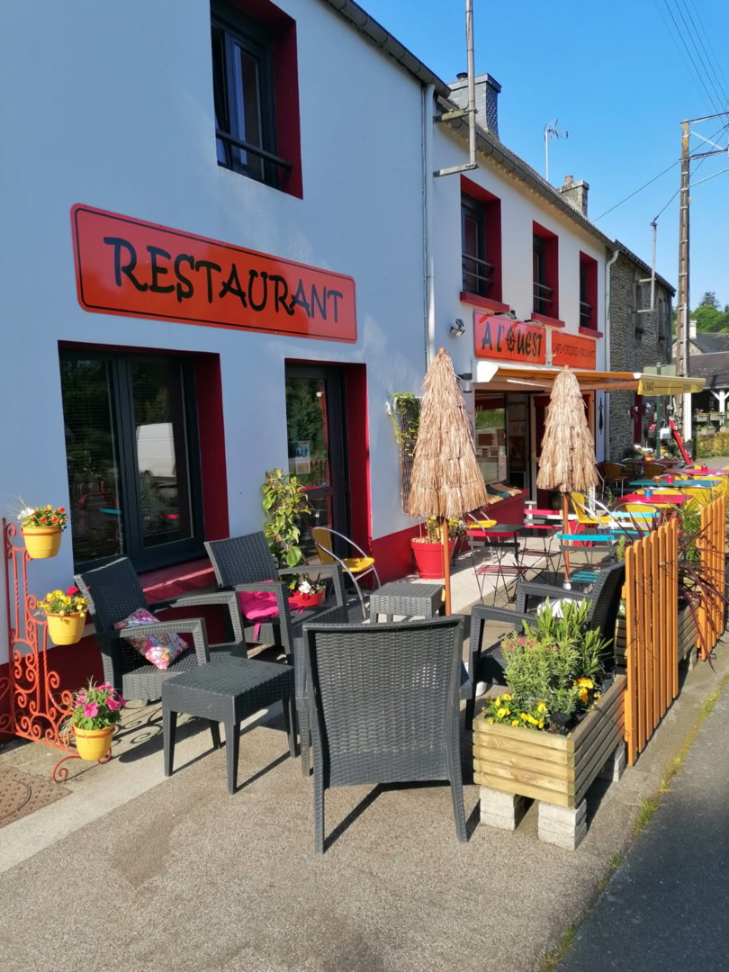 Bar à l'Ouest, Perret