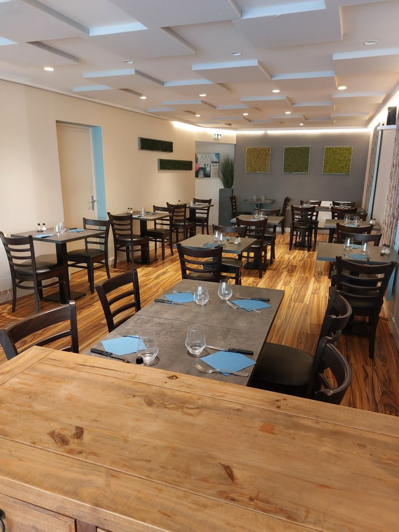 La Grotte, Rostrenen