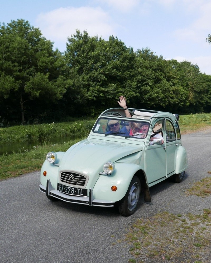 Ouvrir la diaporama 2cv-on-hire_Quarry cottage