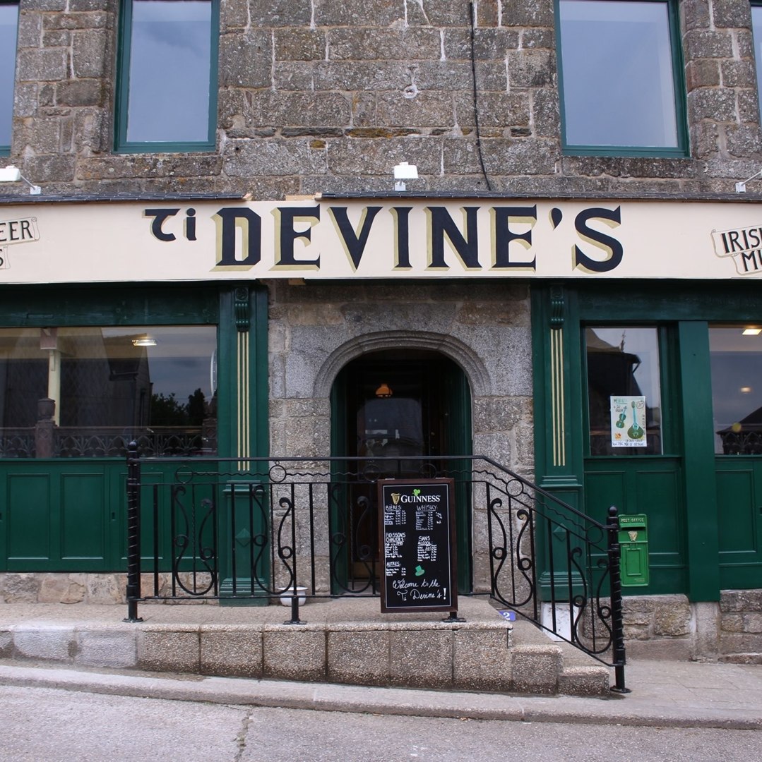 Ouvrir la diaporama Ti devine's - Rostrenen