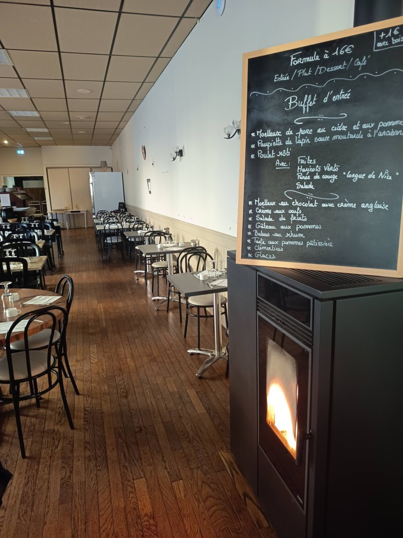 Ouvrir la diaporama La cantine de Linda