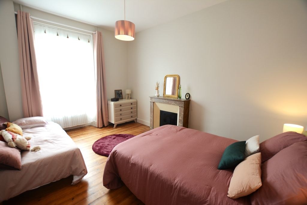 Ouvrir la diaporama Maison-dhotes-Rostrenen-Les-Suites-Fisel-chambre-Lomig-Donniou