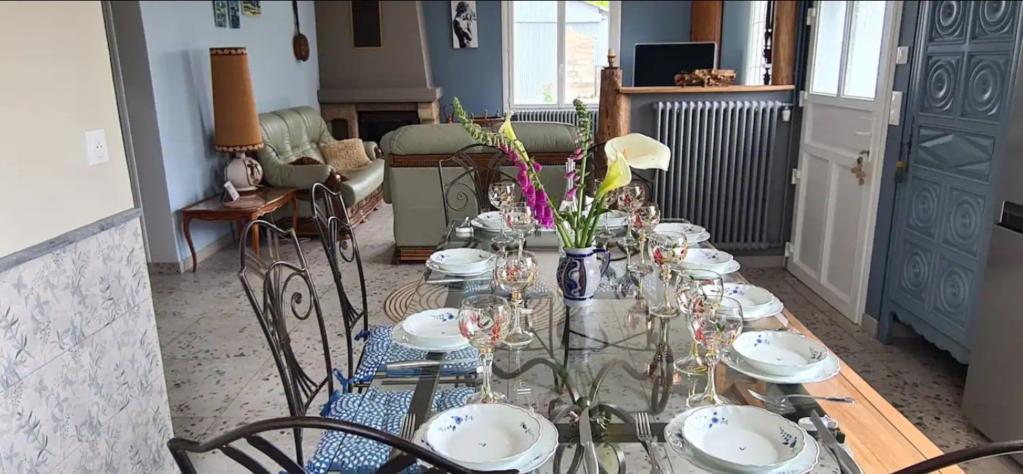 Ouvrir la diaporama Salle à manger_Gîte Colet Even Bras_Peumeurit-Quintin
