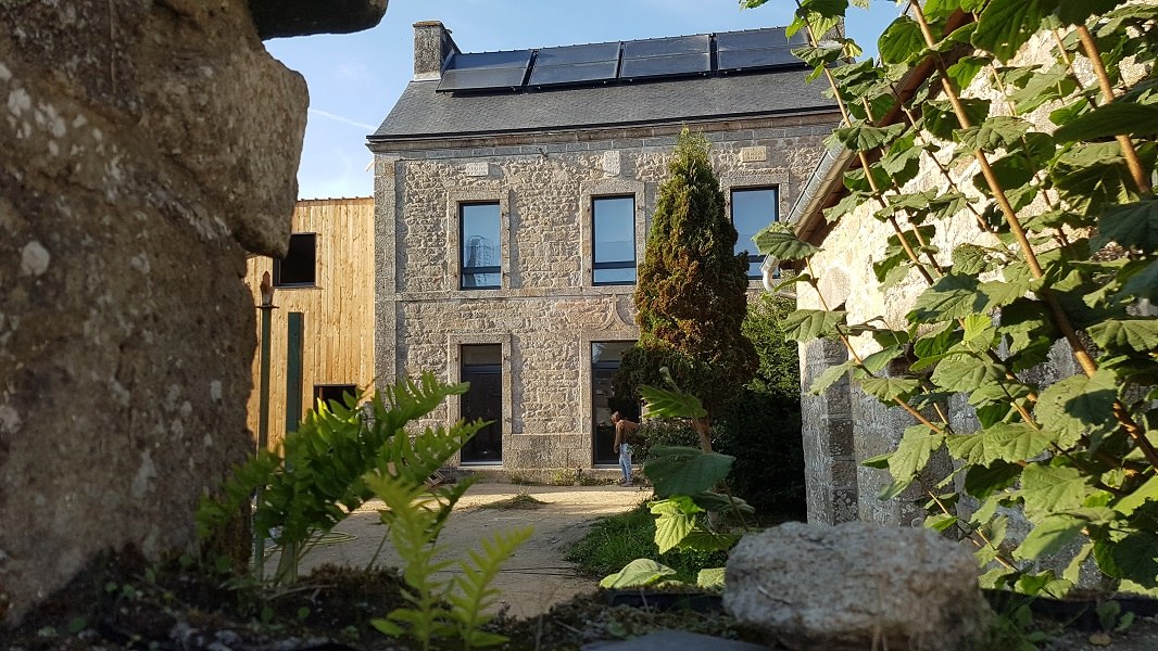 Ouvrir la diaporama auberge-alabelleetoile-mellionnec-bretagne