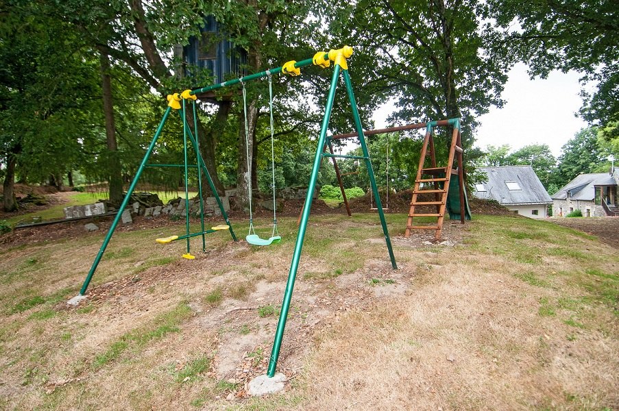 Ouvrir la diaporama jeux extérieur Gite chevance Laniscat