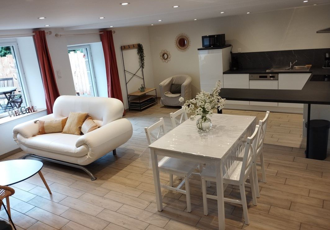 Ouvrir la diaporama salon-Salle_a_manger_Gite_Ty_Coz_Locarn