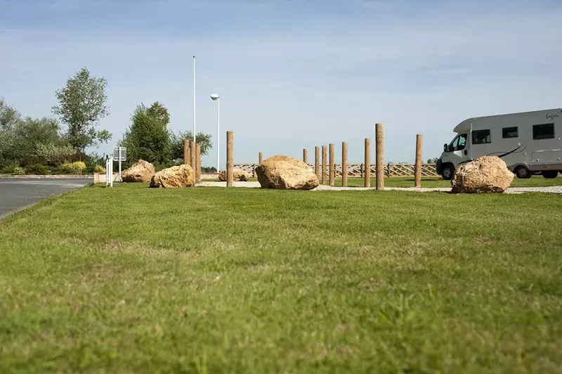 Aire de services pour camping-cars, SULLY-SUR-LOIRE | Tourisme Loiret