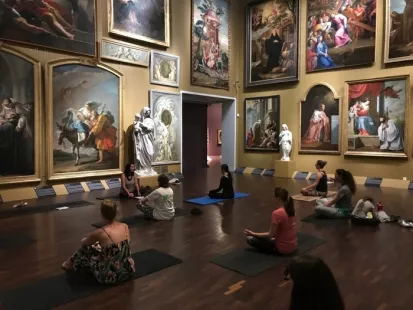 VISITES INSOLITES / Art&Yoga, salutation au musée