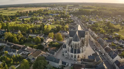 Visite royale à Cléry-Saint-André