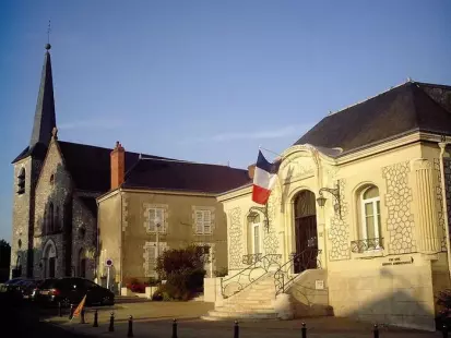 Visite exceptionnelle de la mairie de Fleury-les-Aubrais à l'occasion de ses 100 ans