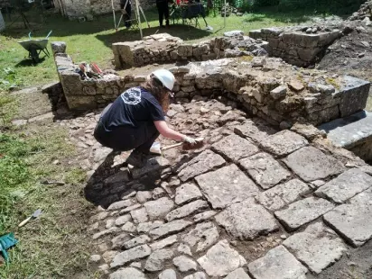 Découvrez le résultat des fouilles archéologiques d'un château fort à 