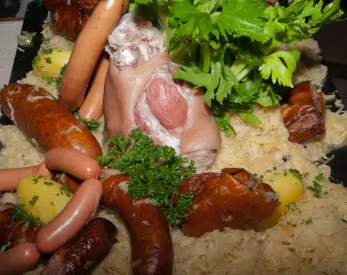 Repas Choucroute suivi d'un thé dansant