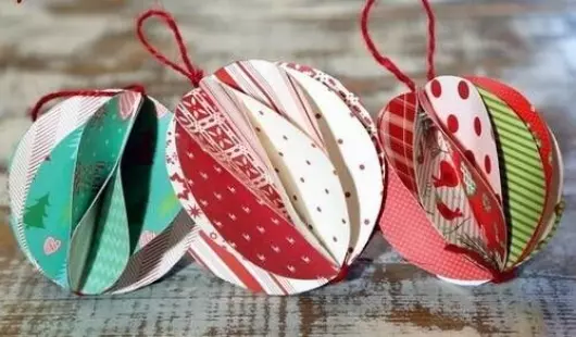Atelier : Boules de Noël en origami
