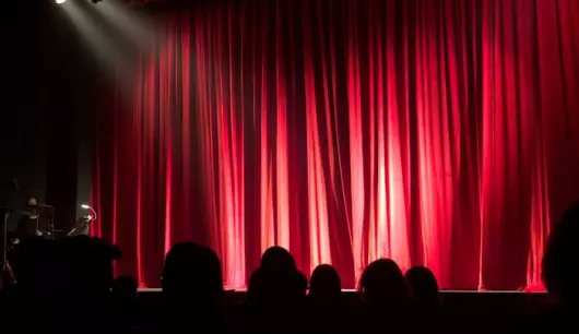 Spectacle En quête illuminée