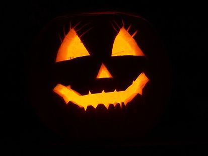 Soirée Halloween : lectures d'histoires de sorcières, fantômes, chauves-souris...