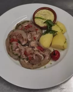 Repas tête de veau ou blanquette de veau