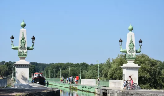 Promenade accompagnée du pont-canal de Briare