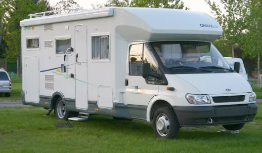 Aire de stationnement pour camping-cars