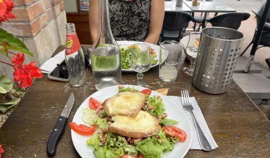 Le Castle Tavern